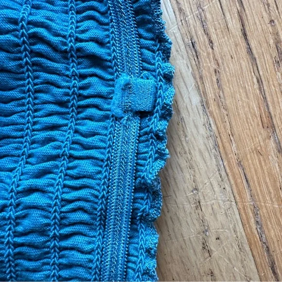 Hollister tube top girls 11/12 blue green color textured - Picture 4 of 7